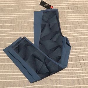 Under armor cropped leggings
